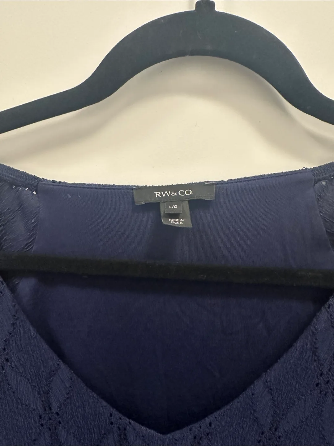 *Like new* RW&CO. Navy Blue Blouse - Size L image indicator(2)