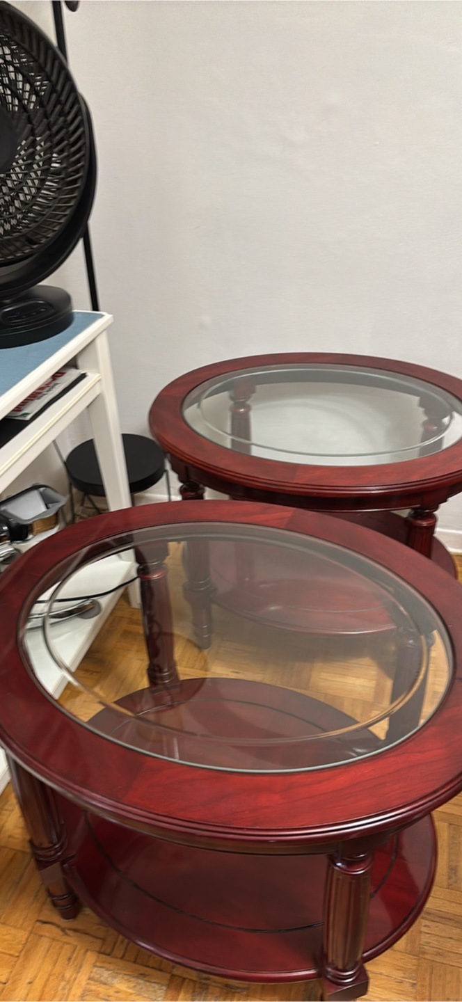 Mahogany Finish Round Glass Top Accent Table