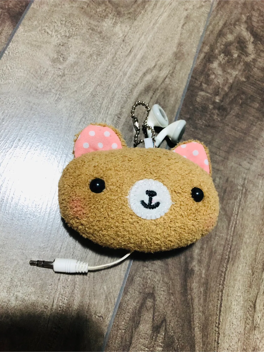#freecycle Cute Retractable Bear Earphones thumbnail