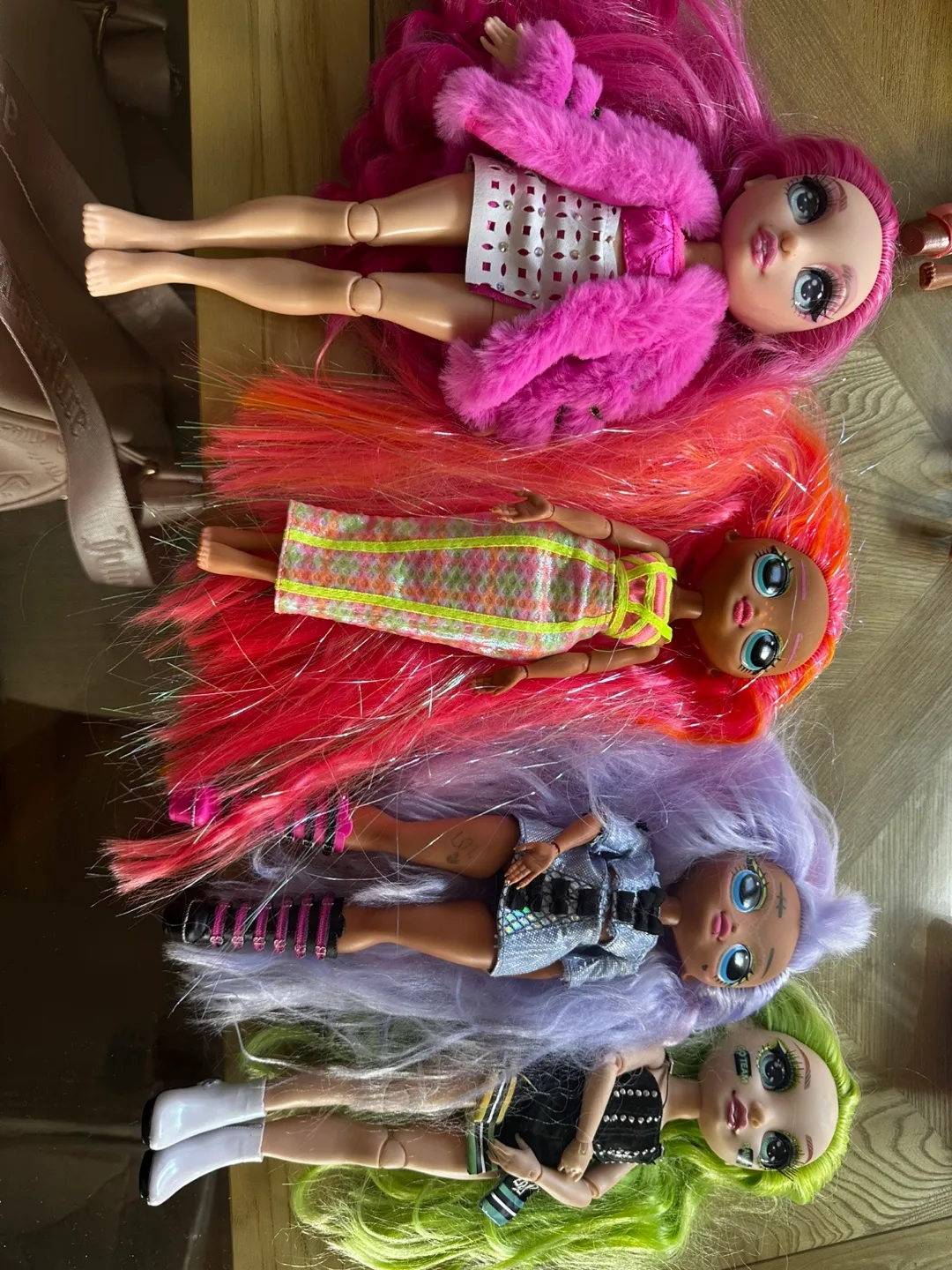 Rainbow High & LOL OMG Dolls Lot image indicator(5)