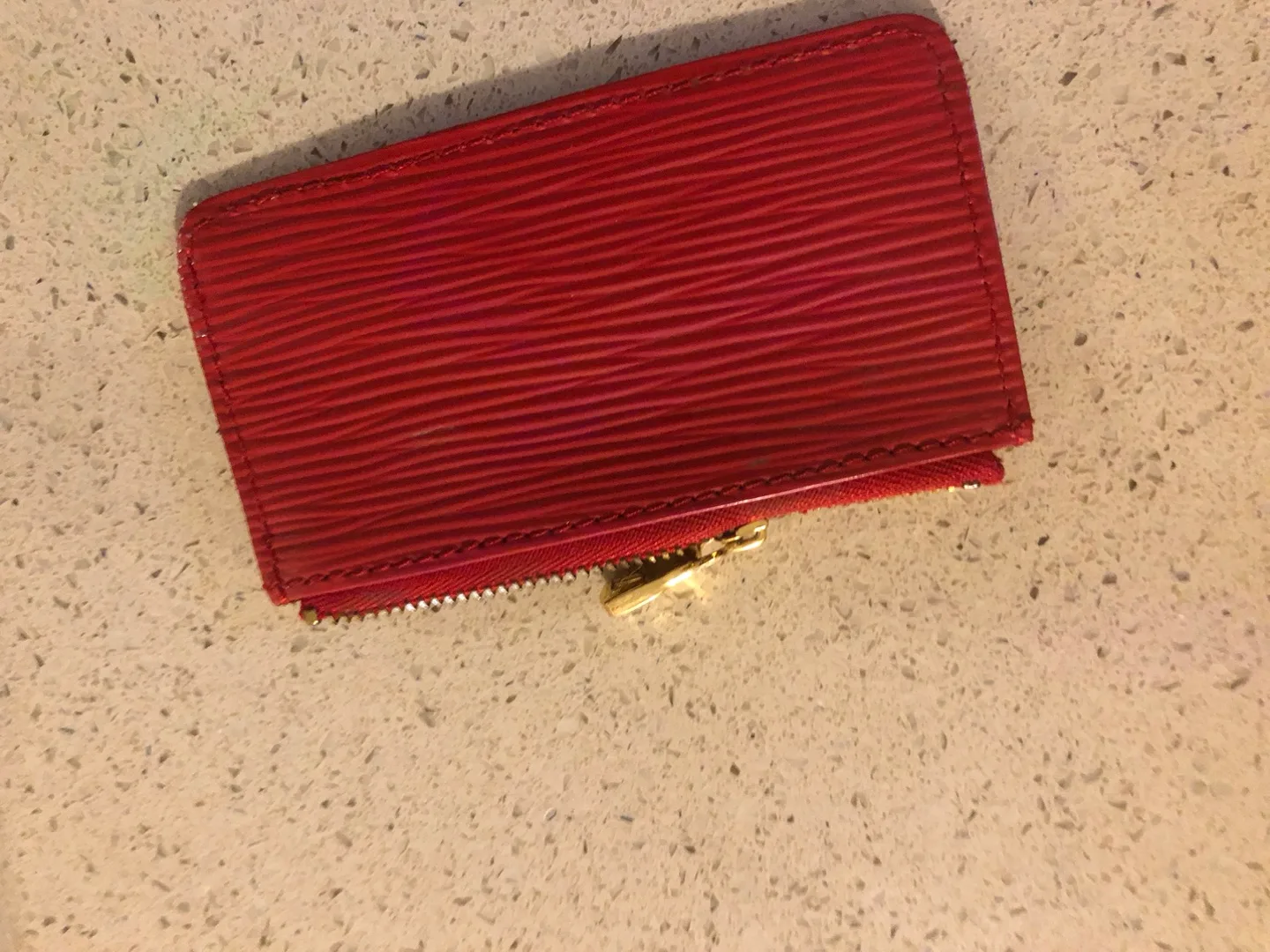 Louis Vuitton Epi shoulder Leather Bucket Bag - Red image indicator(2)