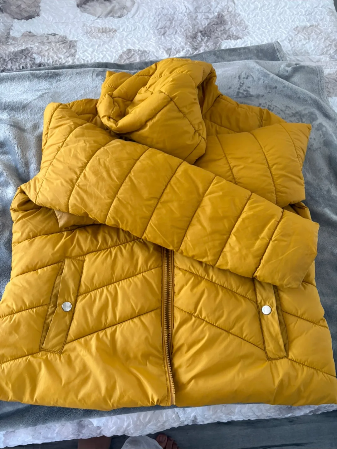 Yellow Puffer Jacket image indicator(3)
