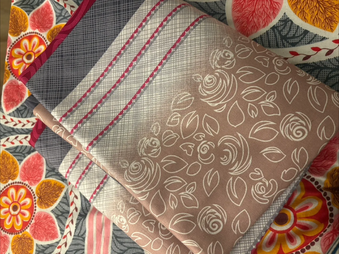 King size bed sheet - 3 pieces . image indicator(2)