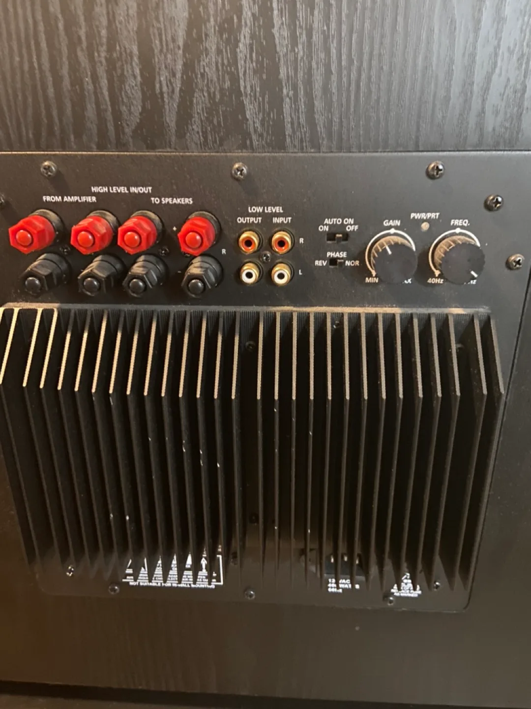 Two 12inch Subwoofer/ plate amplifier image indicator(5)