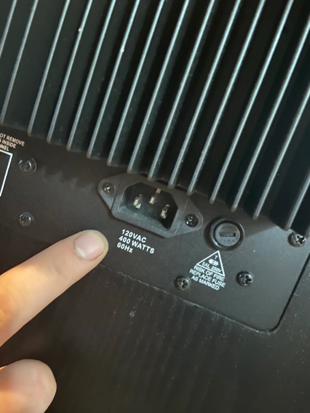 Two 12inch Subwoofer/ plate amplifier image indicator(6)