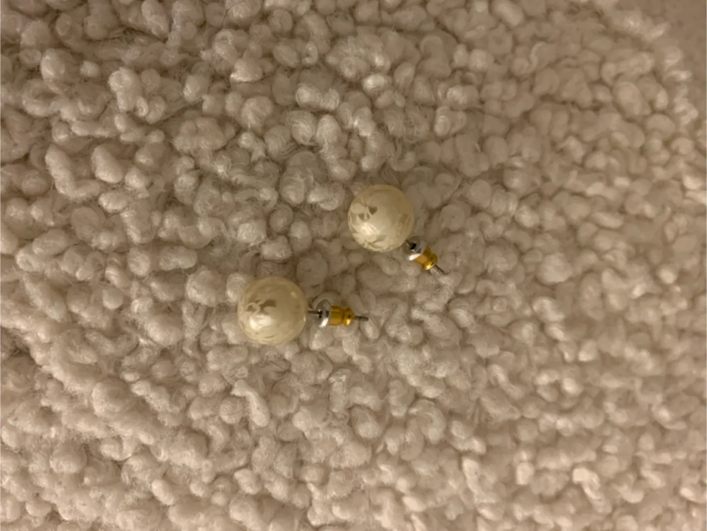Faux Patterned Pearl Stud Earrings #freecycle thumbnail