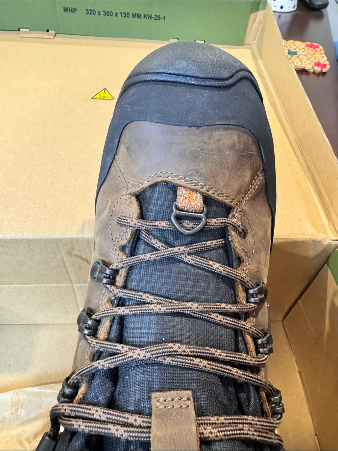 KEEN Revel Shellback Waterproof Hiking Boots - Size 9.5 image indicator(6)