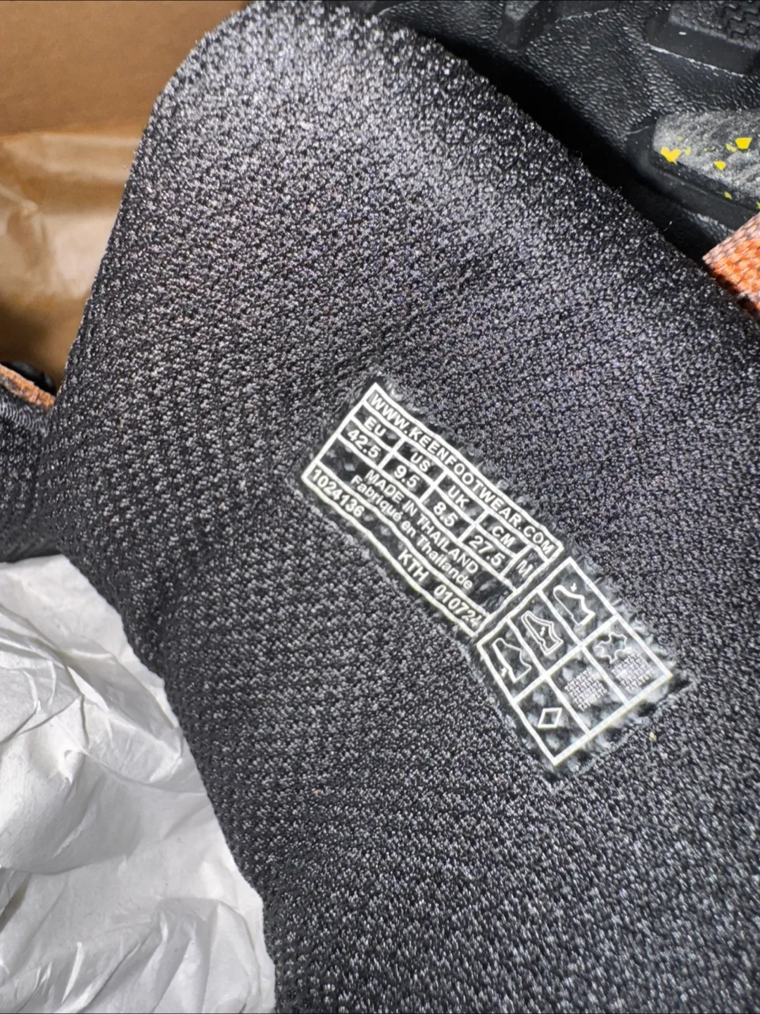 KEEN Revel Shellback Waterproof Hiking Boots - Size 9.5 image indicator(3)