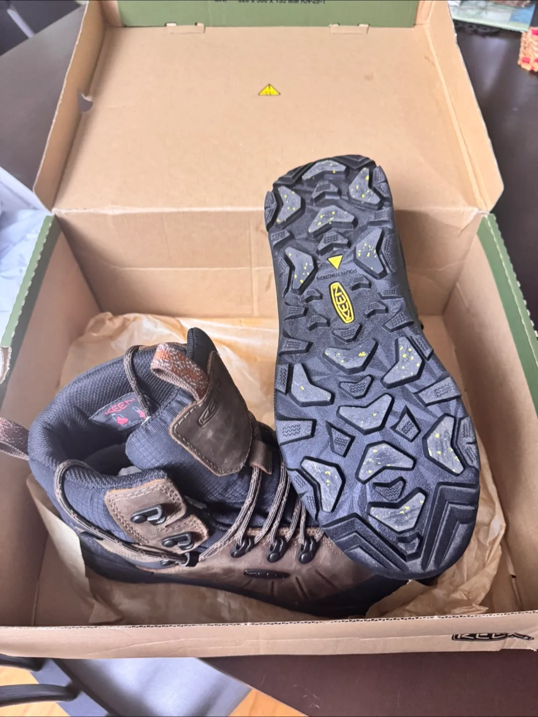 KEEN Revel Shellback Waterproof Hiking Boots - Size 9.5 image indicator(2)