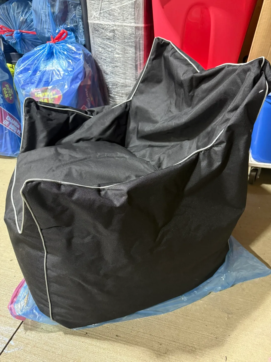 Black Bean Bag Chair image indicator(2)