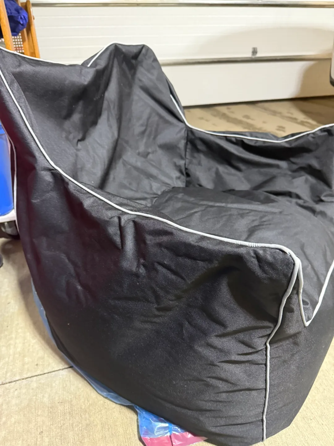 Black Bean Bag Chair image indicator(4)