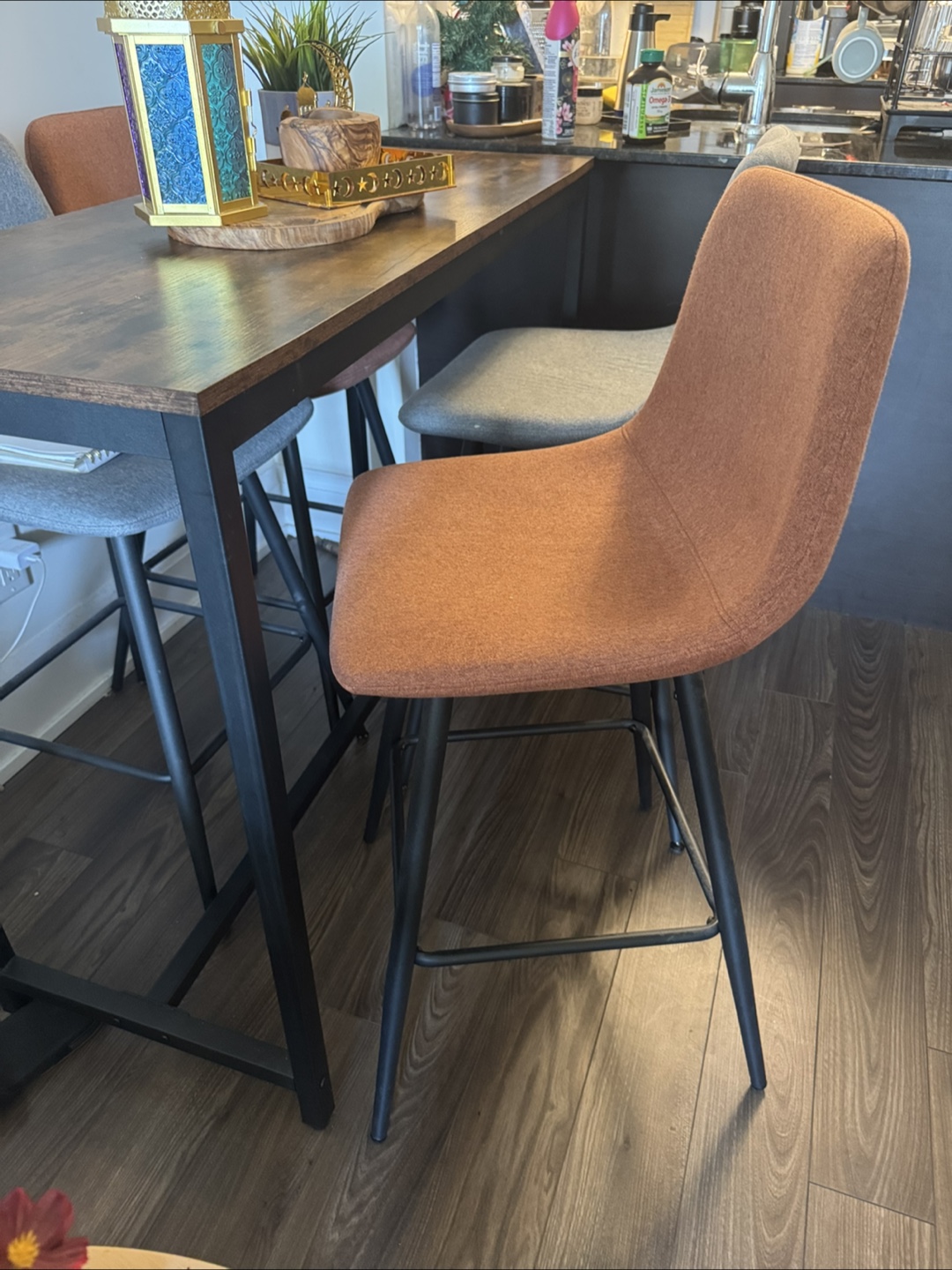 Pub Table with 4 Bar Stools (dining table) - photo 4