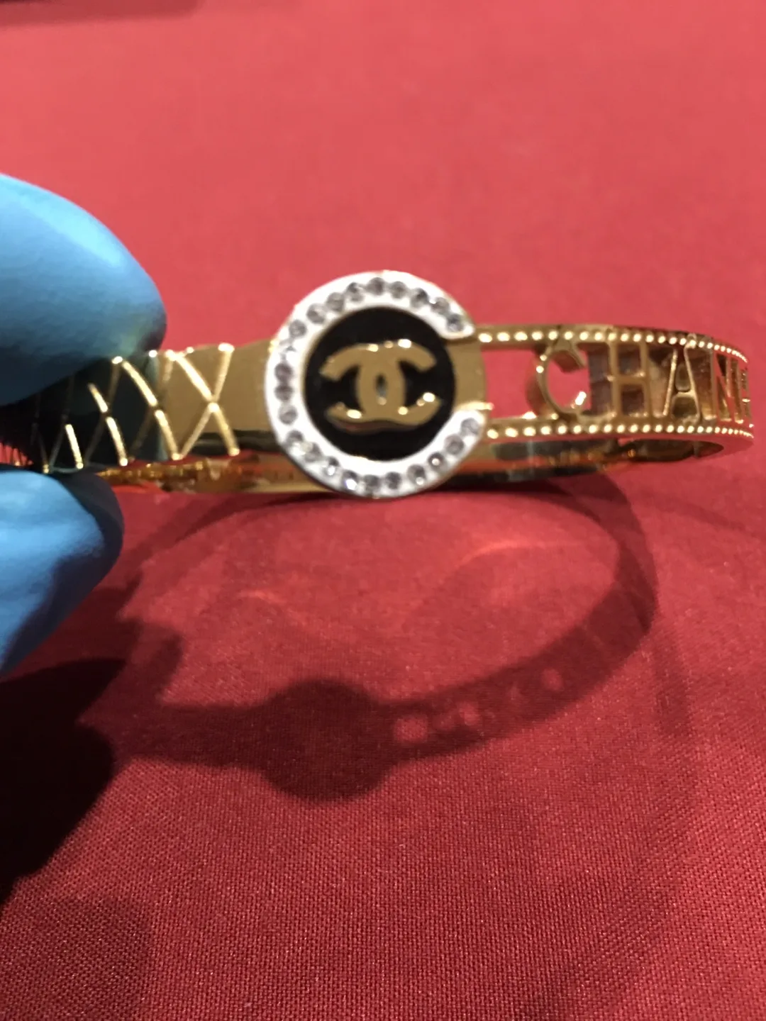 Beautiful Gold Bangle Bracelet thumbnail