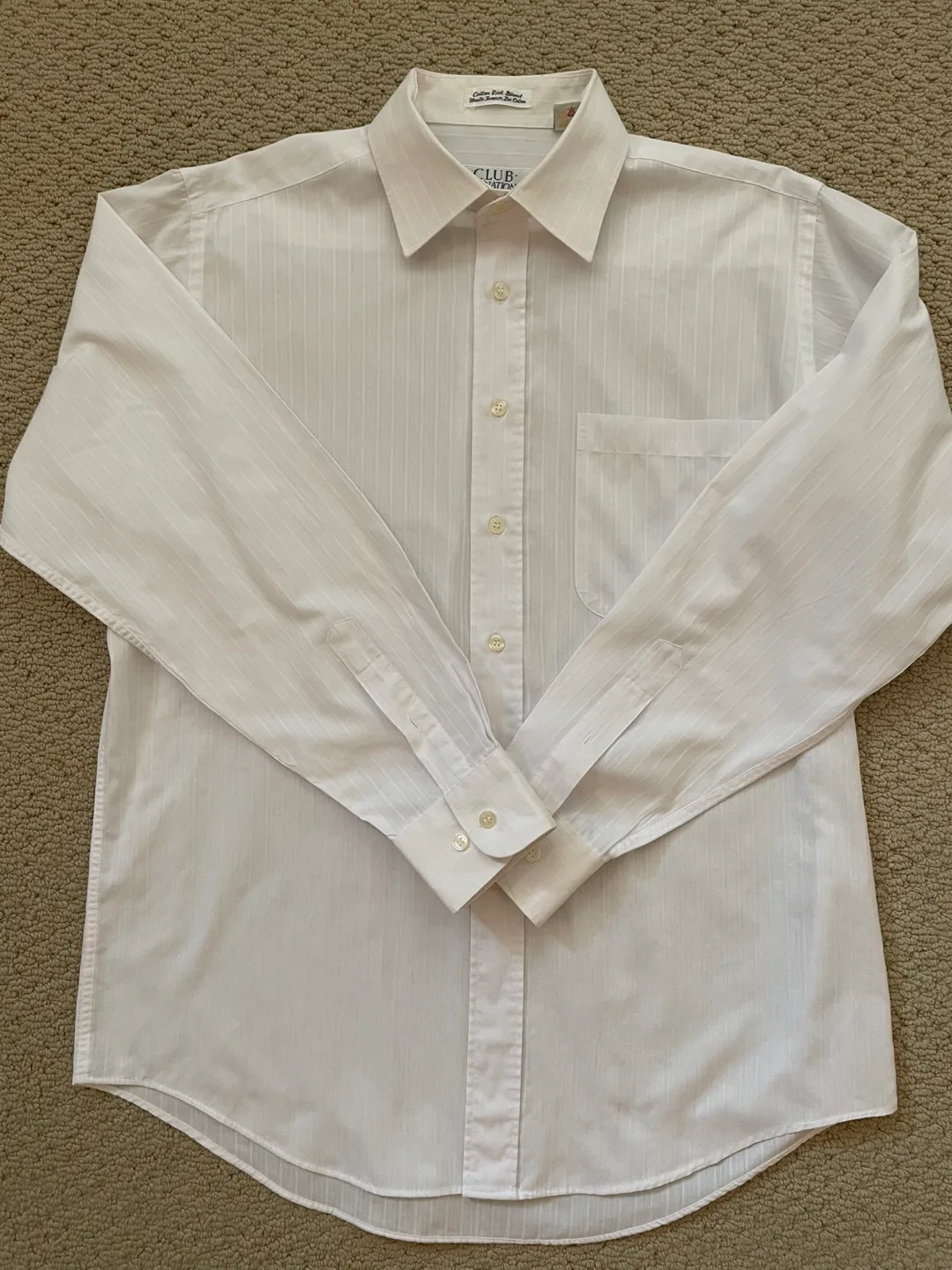Men’s Dress Shirt - Sz Medium thumbnail