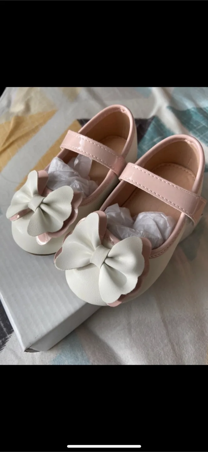 Girls' Dress Shoes - Size 21 thumbnail