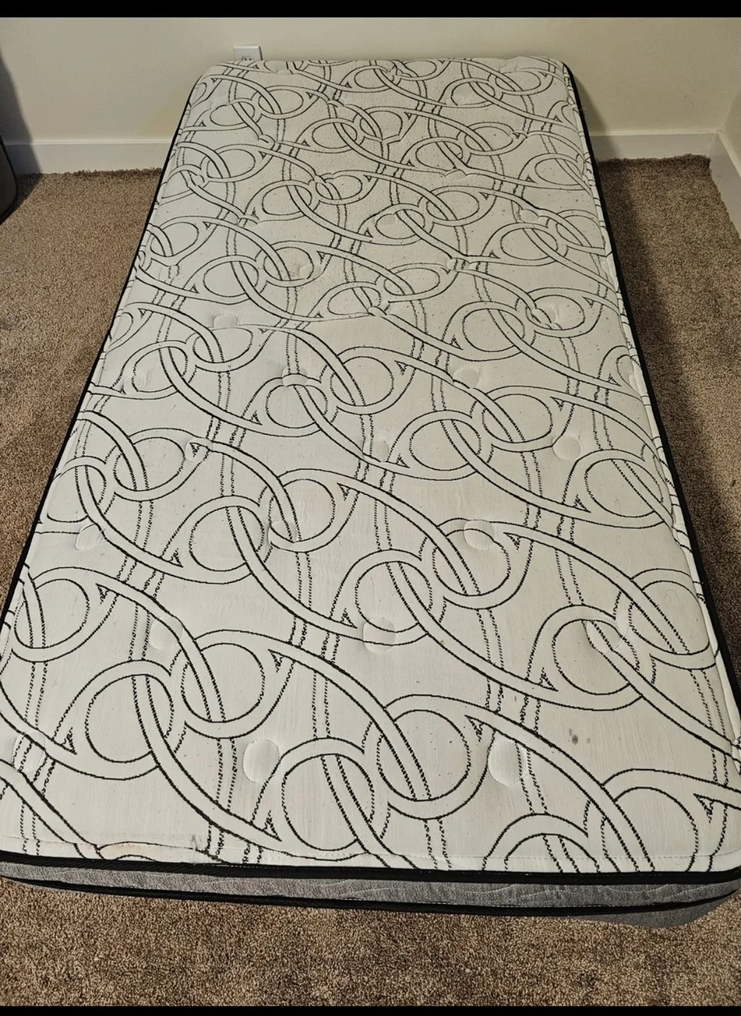 Used but like new Mattress thumbnail