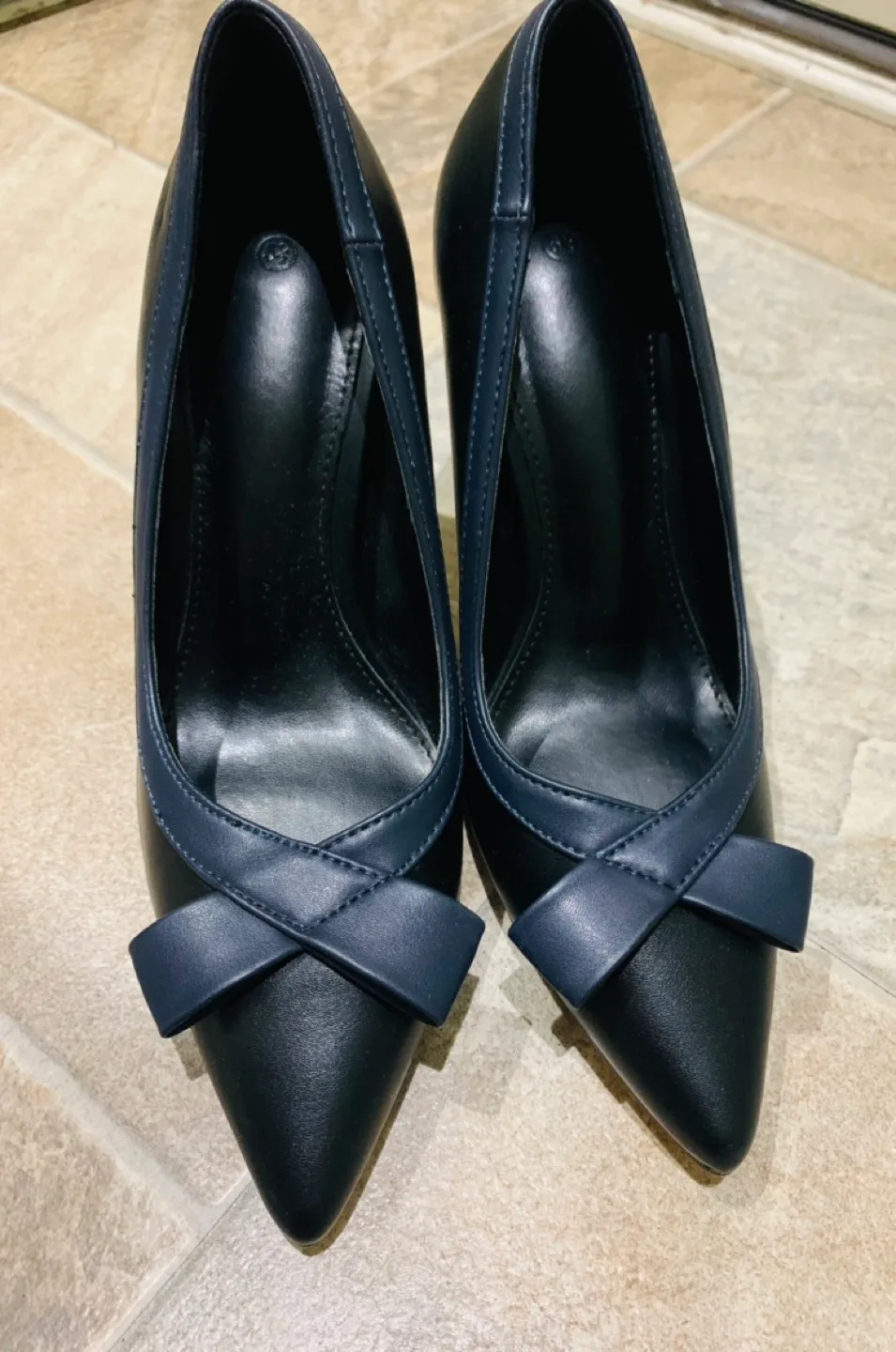 Black Heels Size 5.5 Like New thumbnail