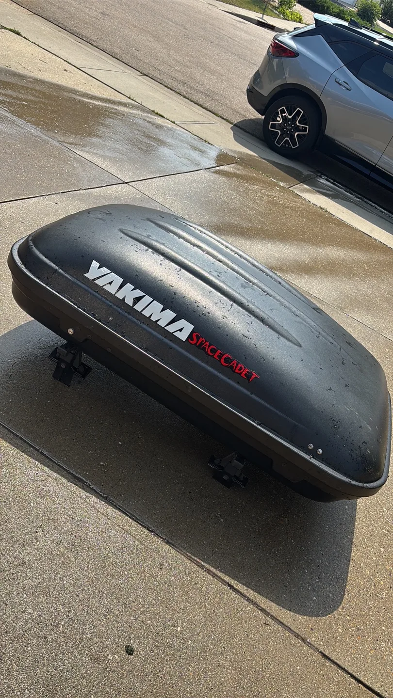 Yakima Space Cadet Cargo Carrier thumbnail