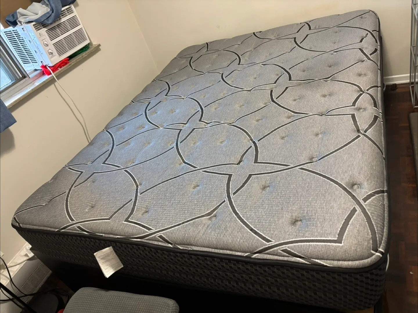Move out sale for queen size Bed with mattress image indicator(4)