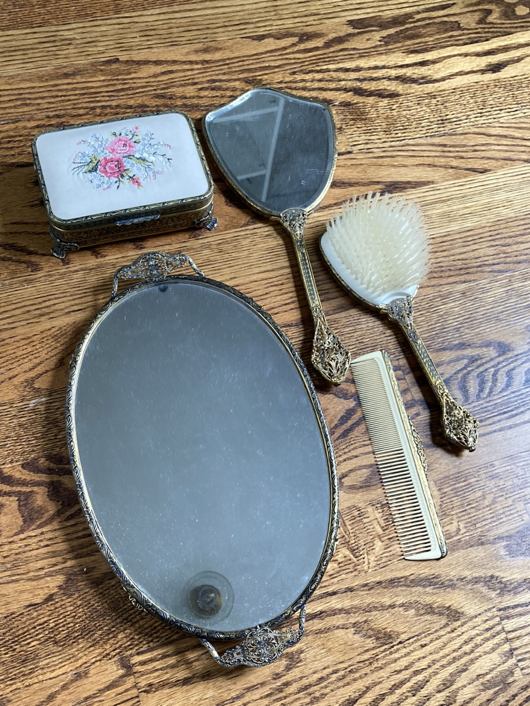 Vintage Petit Point Vanity Set - photo 3