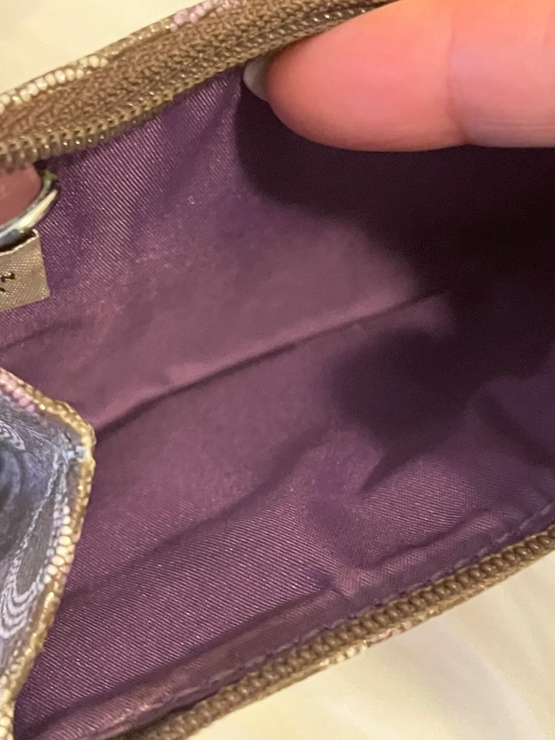 “VINTAGE” Coach Coin Purse with Key Ring image indicator(7)