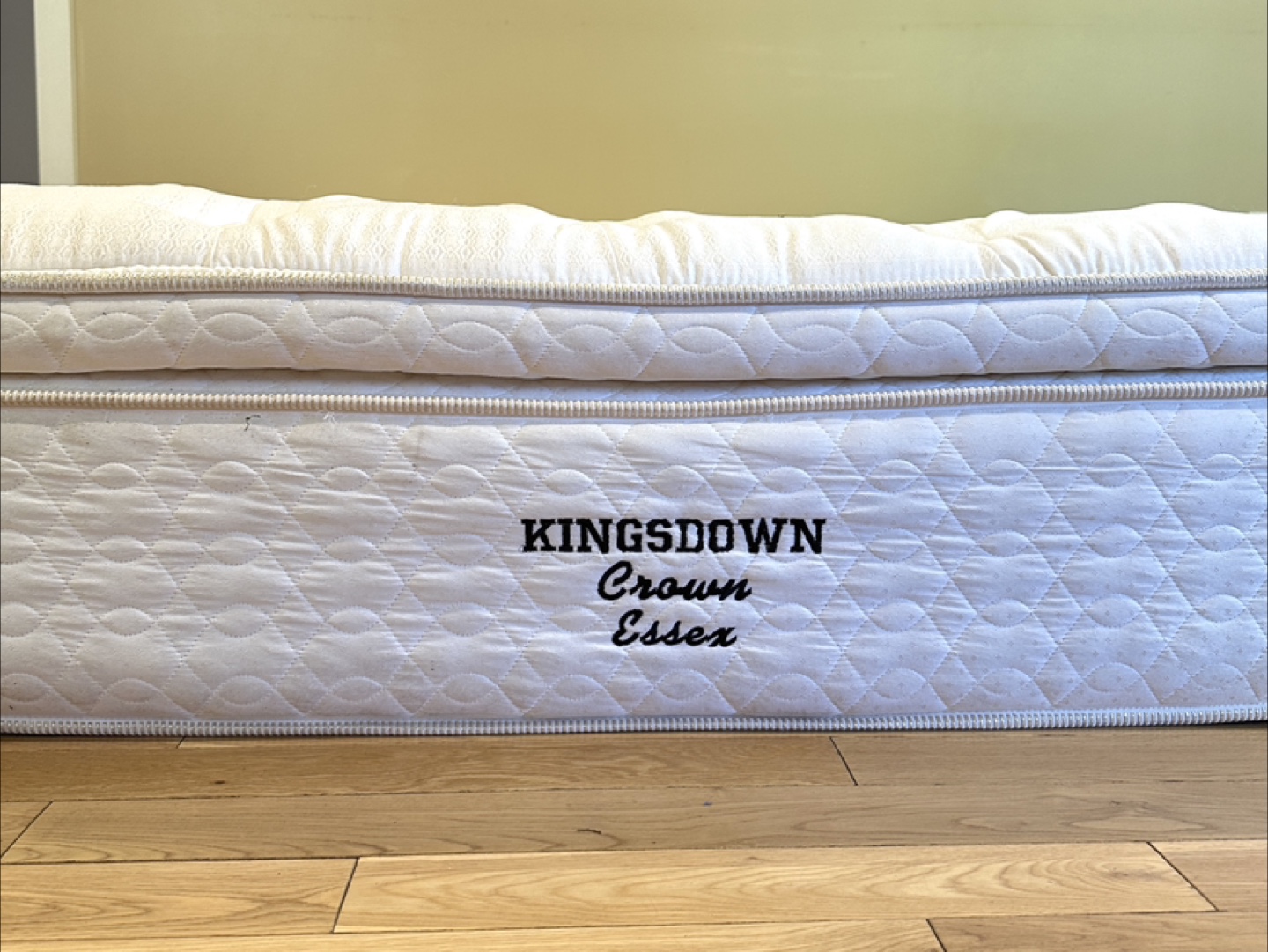 Kingsdown 15” Queen Size Mattress (CAN DELIVER) - photo 2