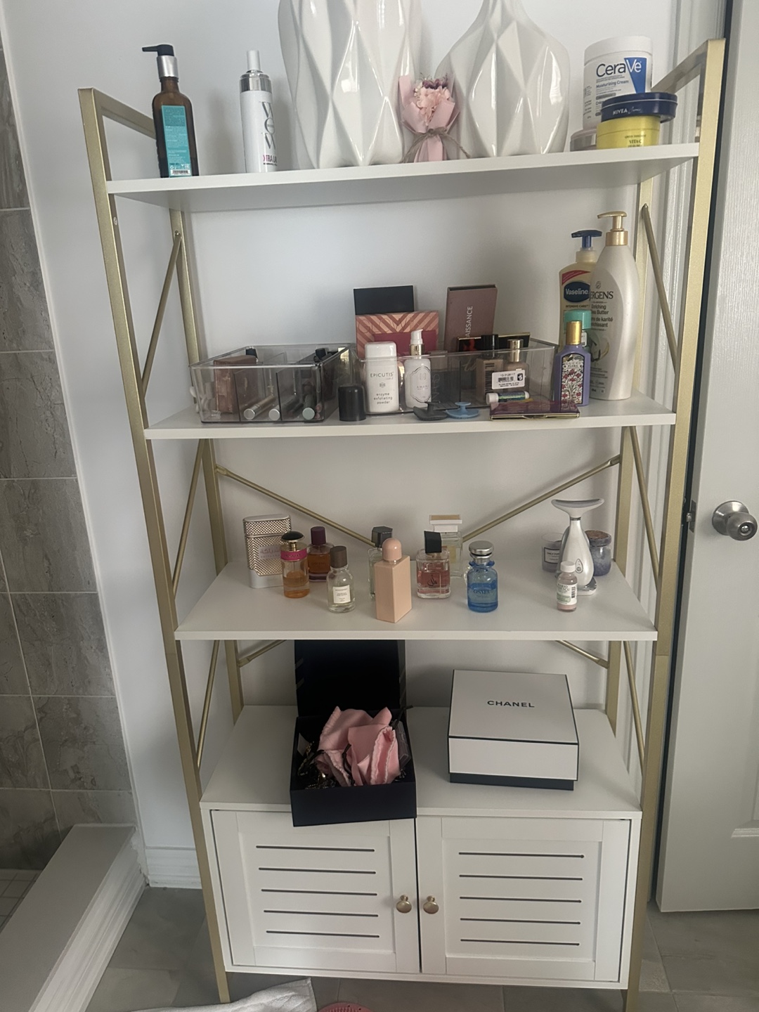 Bathroom Shelf with Cosmetics & Accessories