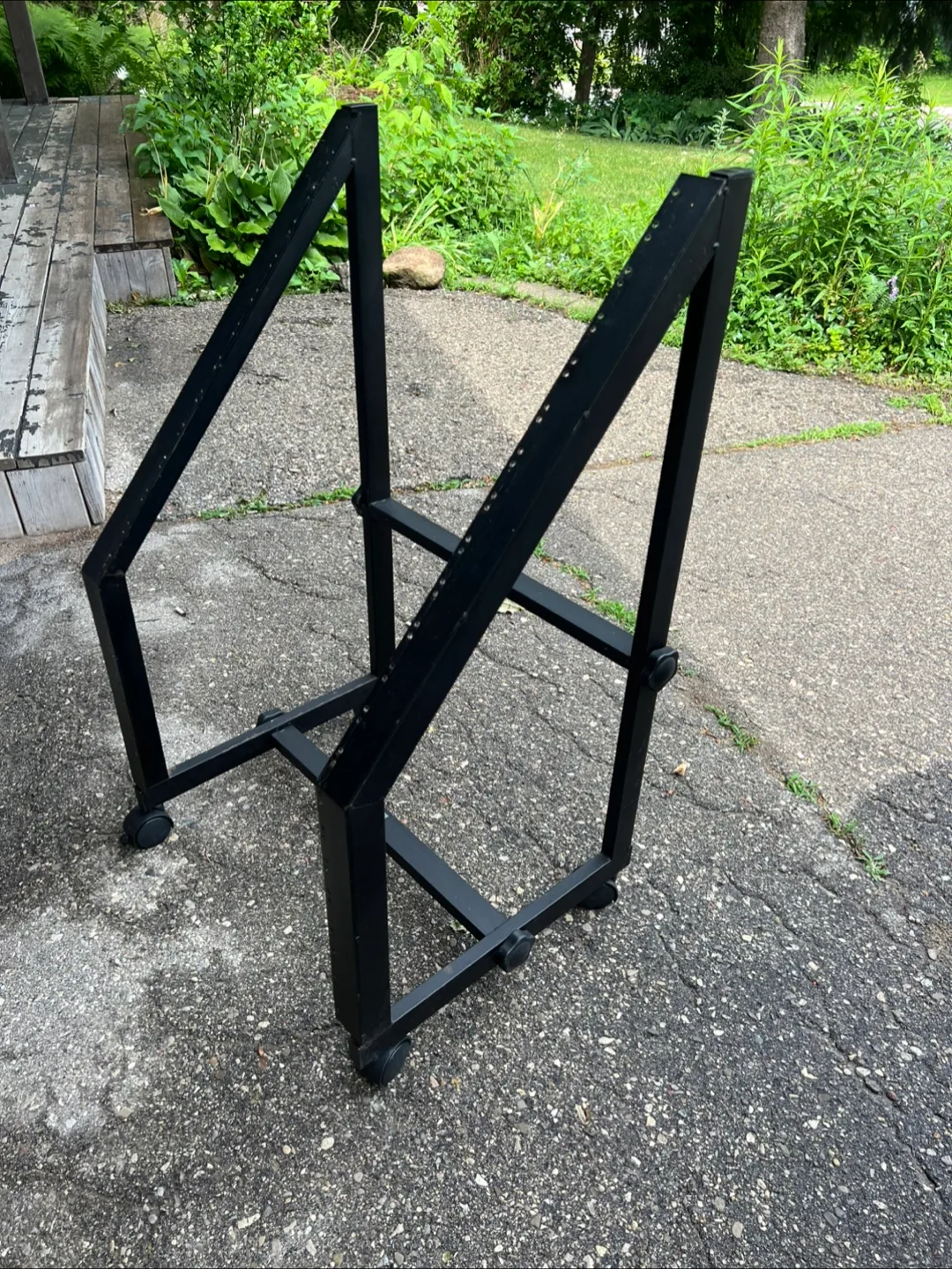 Yorkville Studio stand  (18 unit) thumbnail