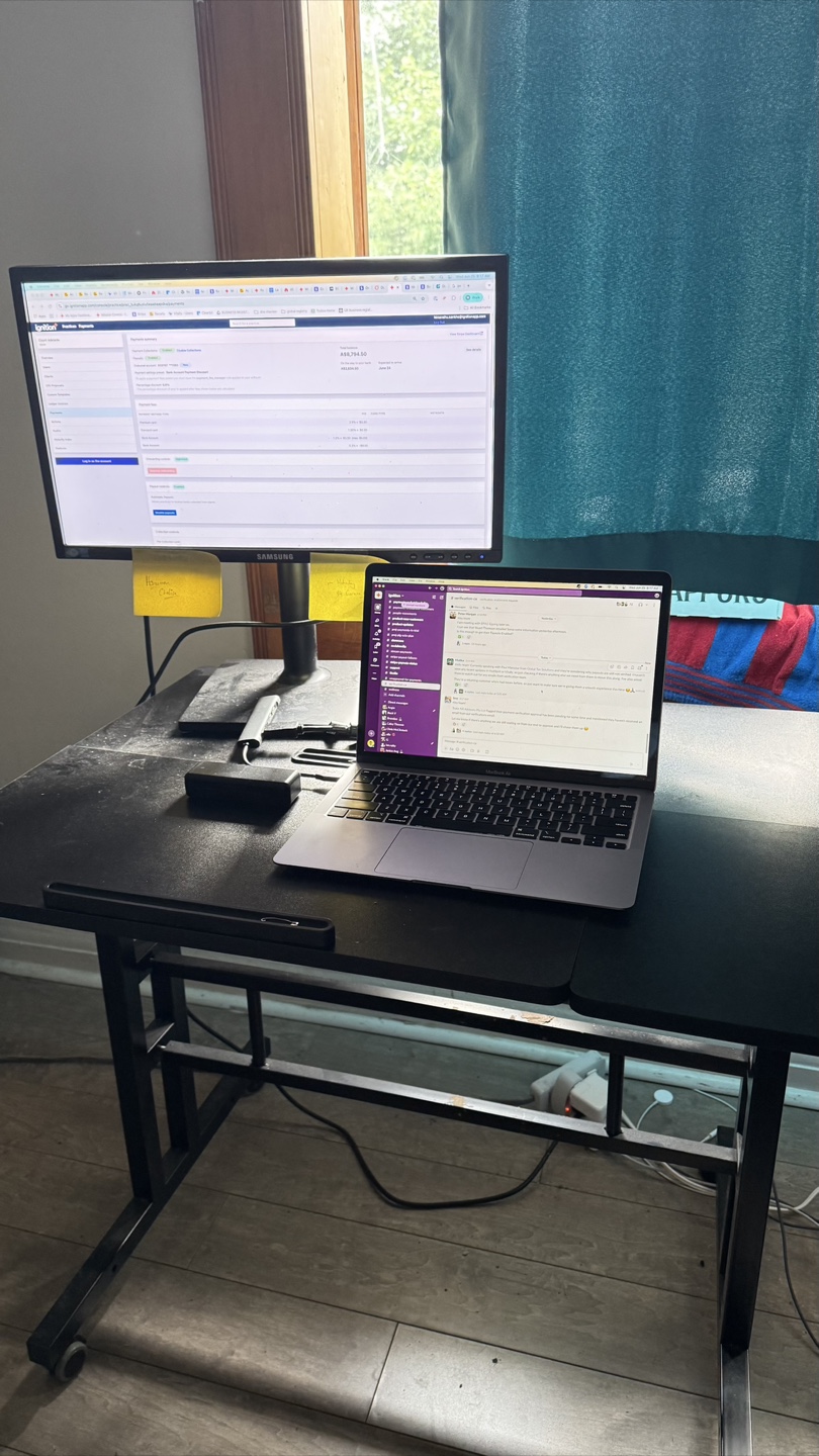 Adjustable standing work desk - photo 2