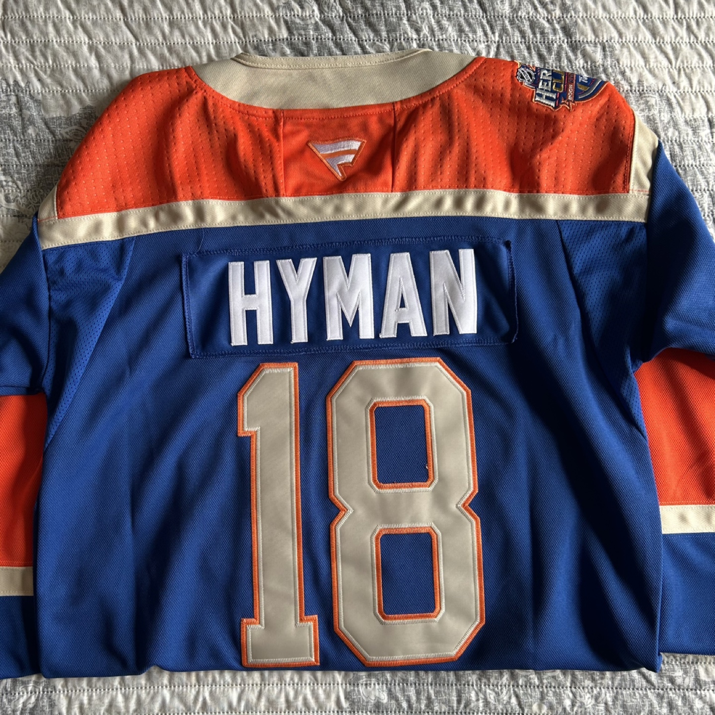 Edmonton Oilers Hyman #18 Jersey - Size 46 - photo 2
