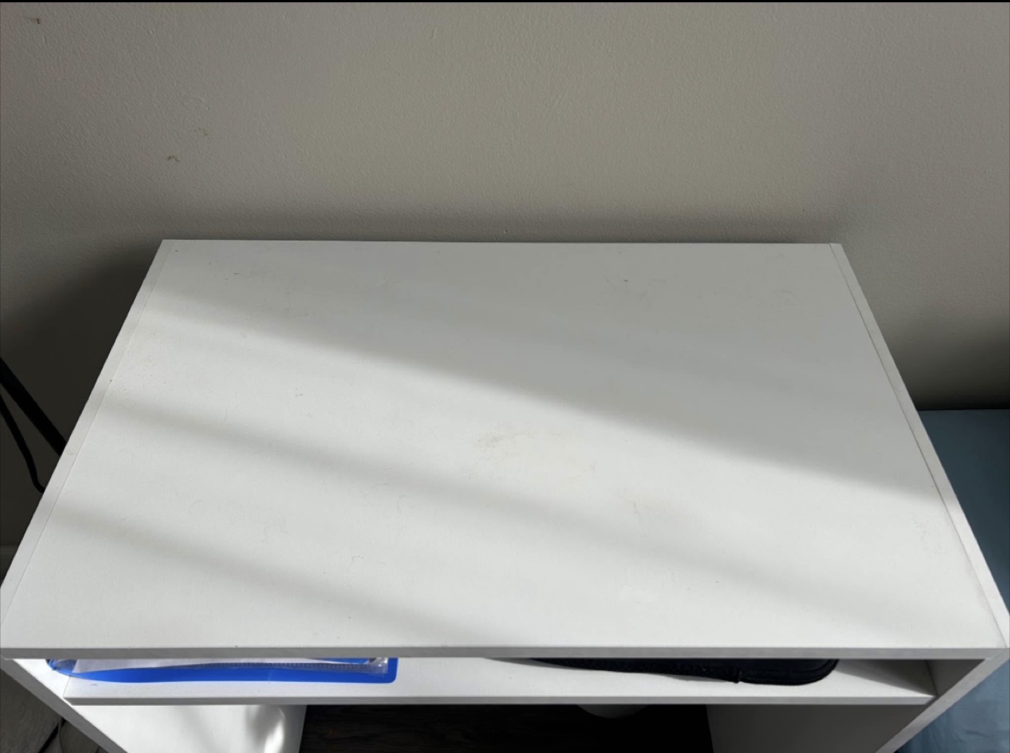 IKEA White Desk (65x40 cm) - photo 4