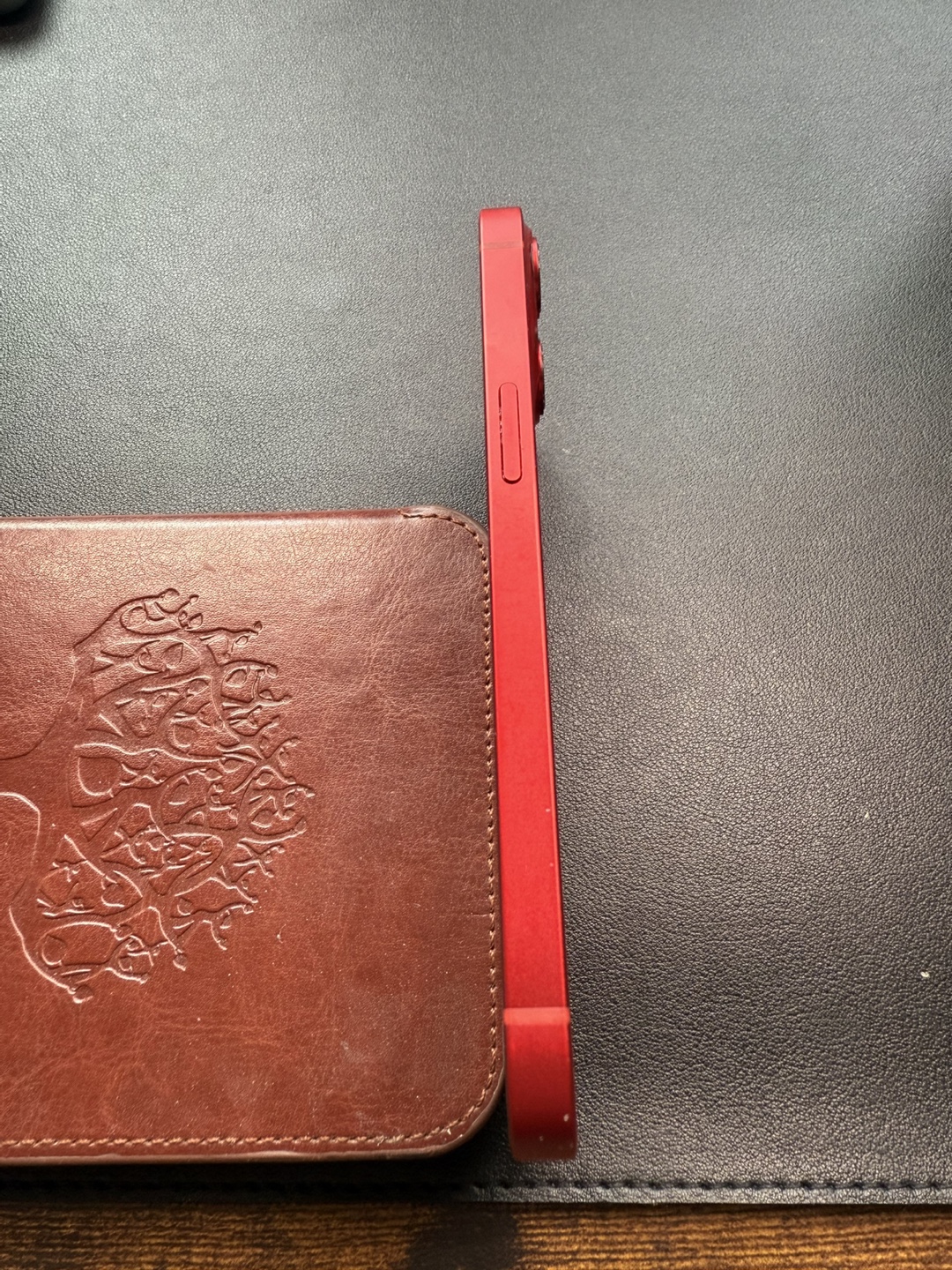 iPhone 13 Red 128 unlocked - photo 3