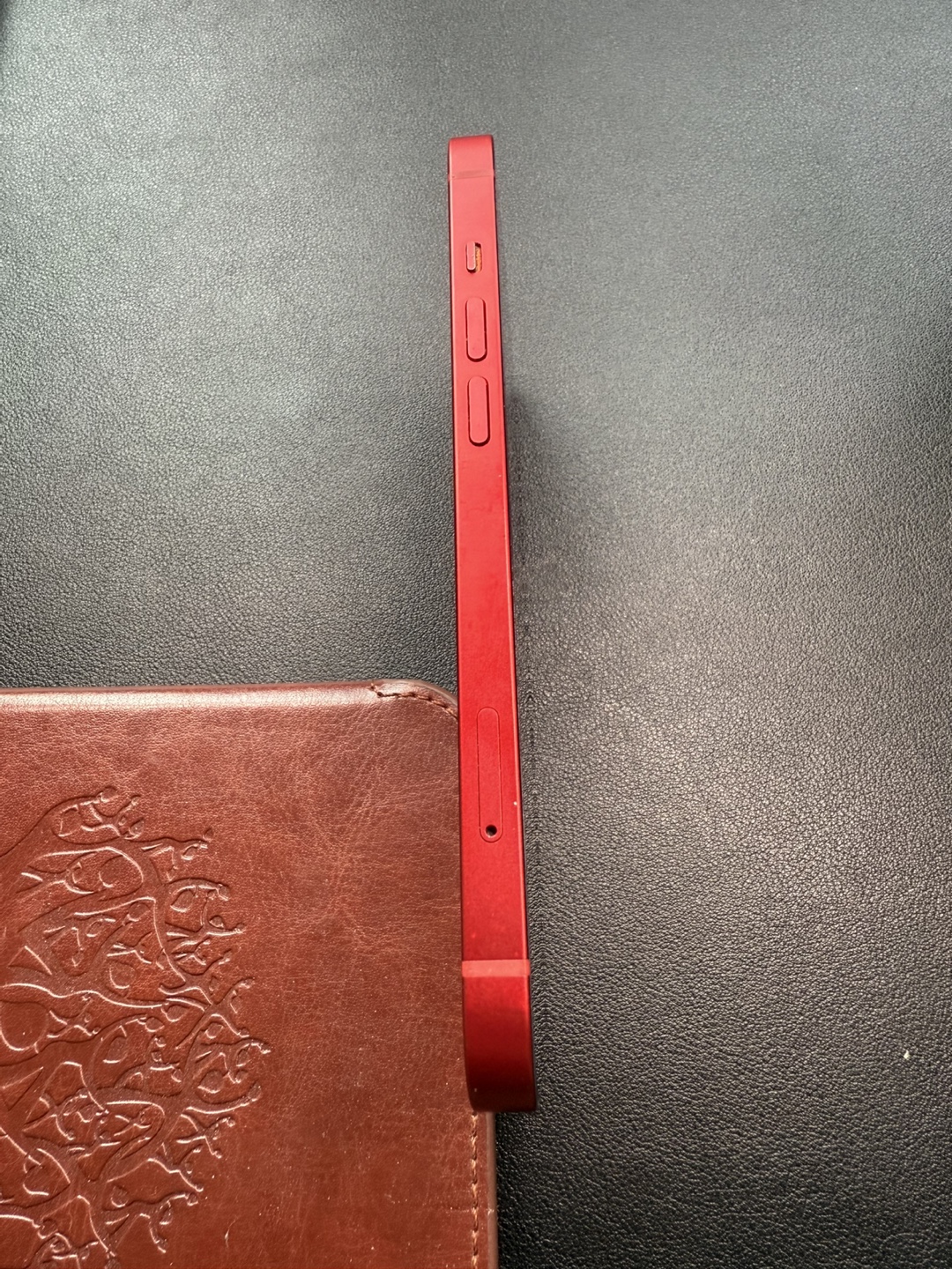 iPhone 13 Red 128 unlocked - photo 4