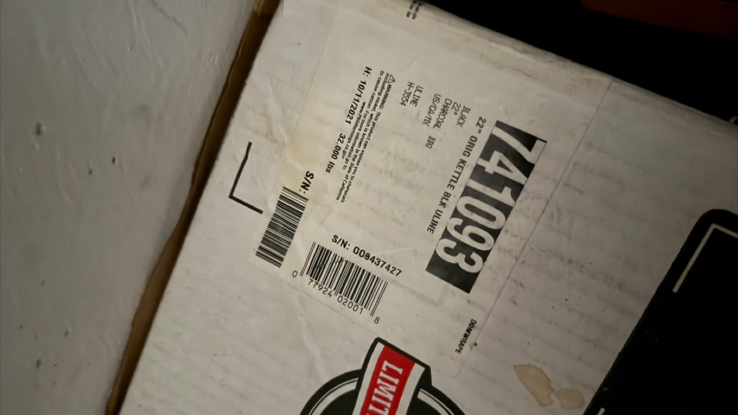 Weber Original Kettle Premium Charcoal Grill 22" NEW - photo 3