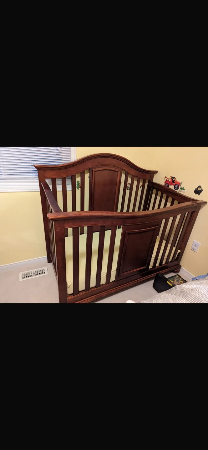 Convertible Crib - Dark Brown image indicator(2)