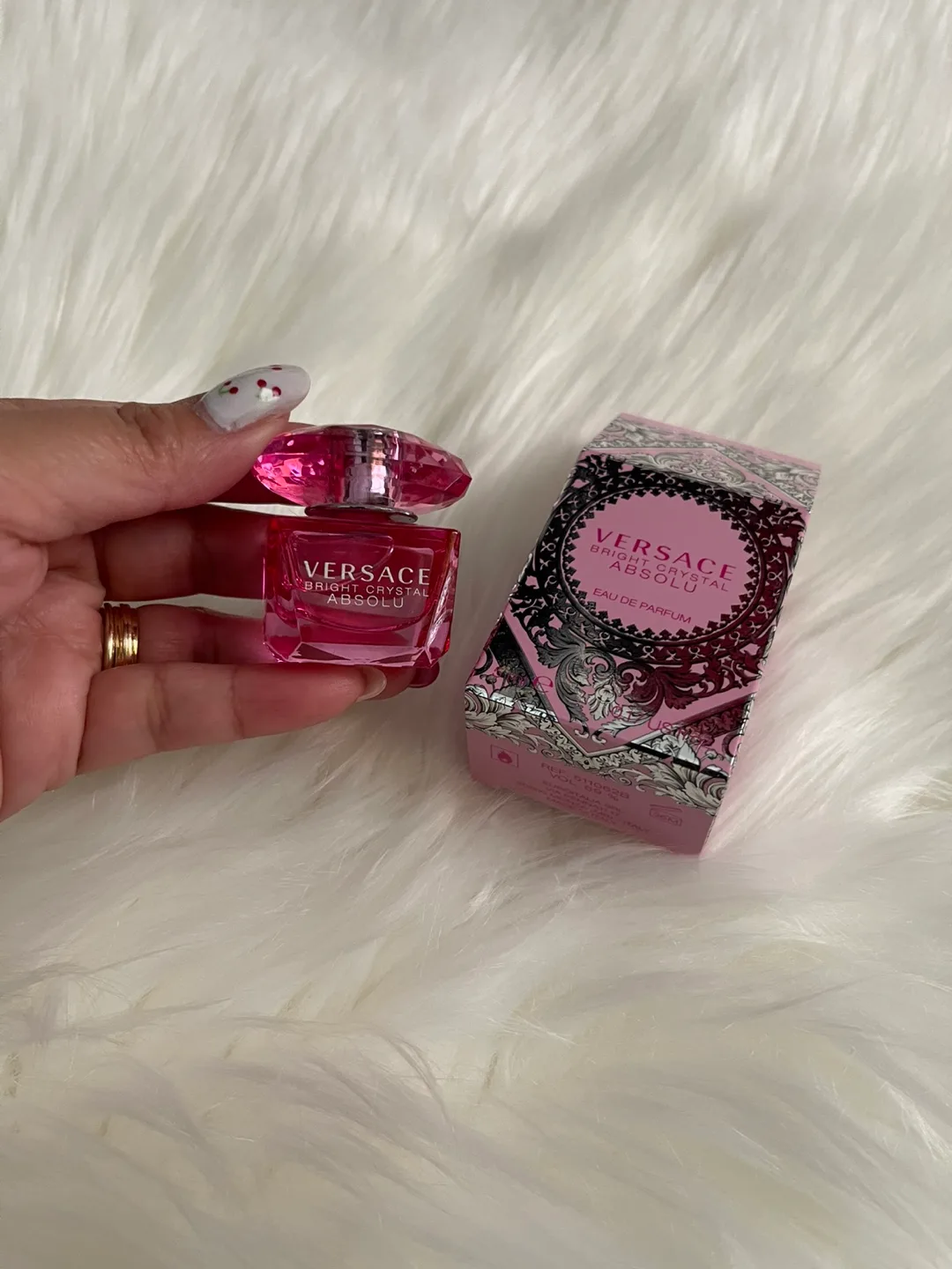 BNIB- Versace Bright Crystal Absolu Eau de Parfum image indicator(4)