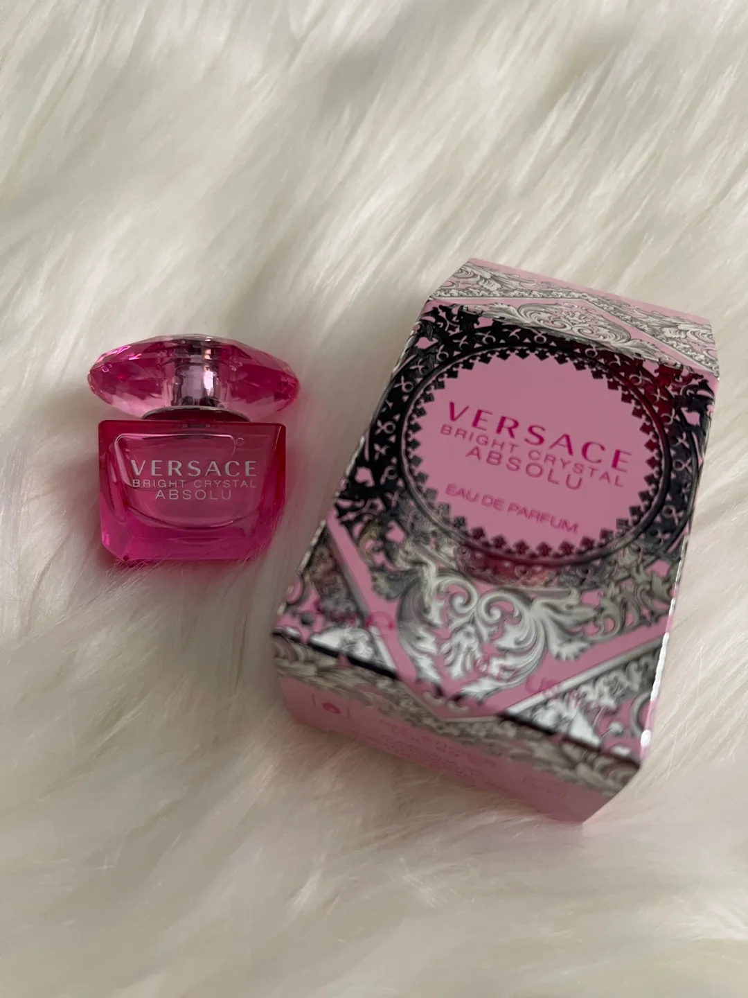 BNIB- Versace Bright Crystal Absolu Eau de Parfum image indicator(5)