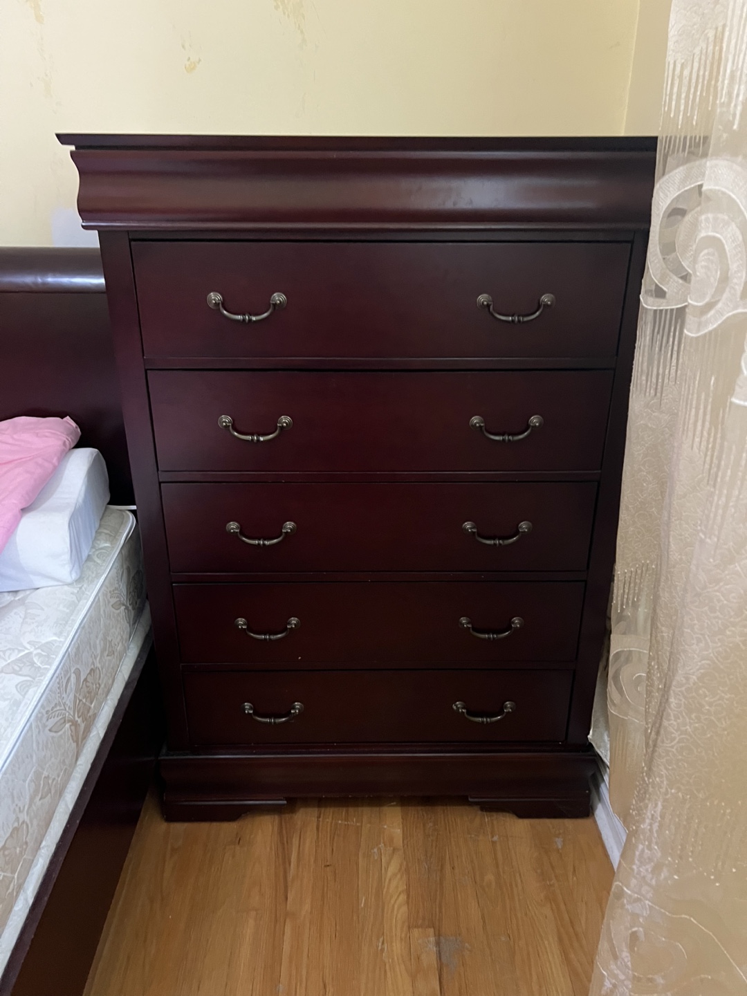 Wooden 5-Drawer Dresser