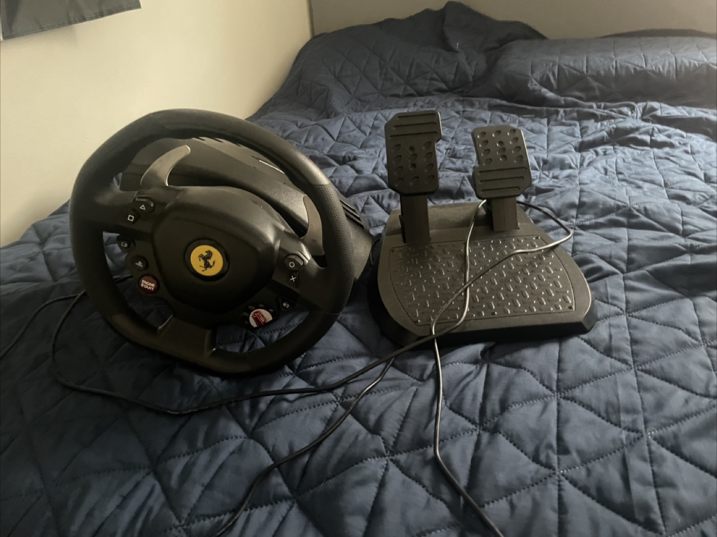 Thrustmaster T80 Ferrari 488 GTB Edition.& Pedals
