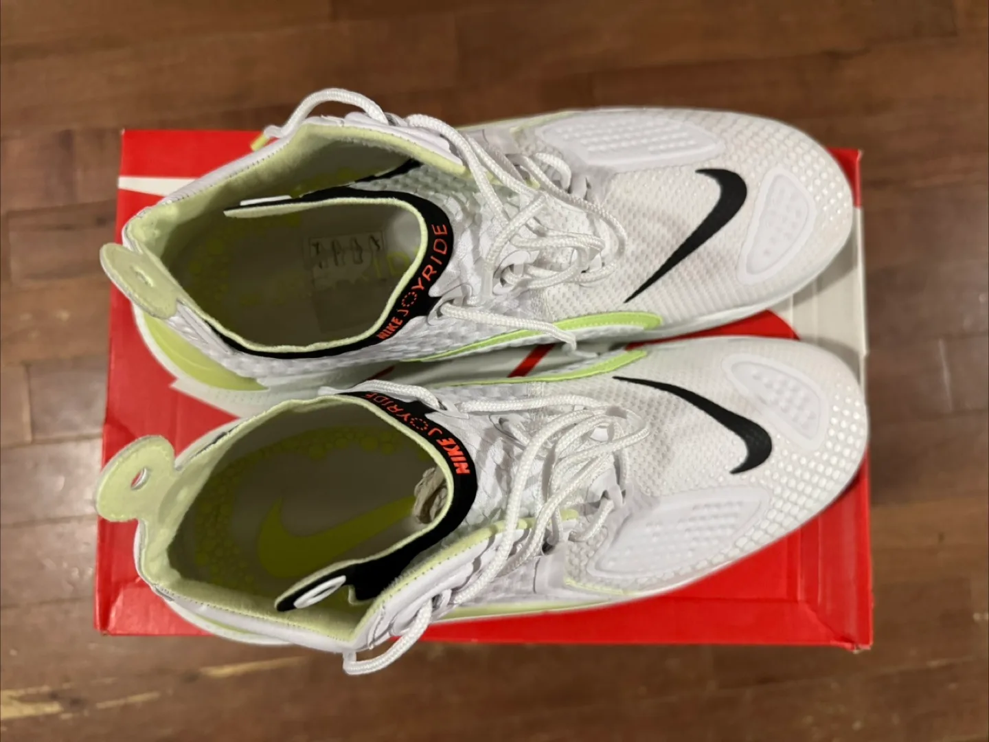 Nike Joyride White/Yellow Sneakers size 10.5 image indicator(3)