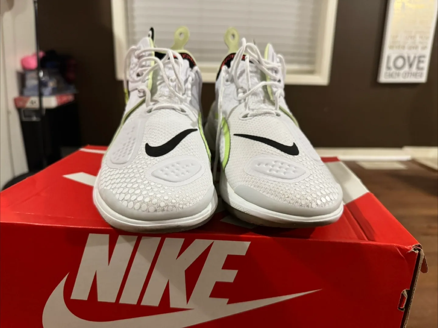 Nike Joyride White/Yellow Sneakers size 10.5 image indicator(7)