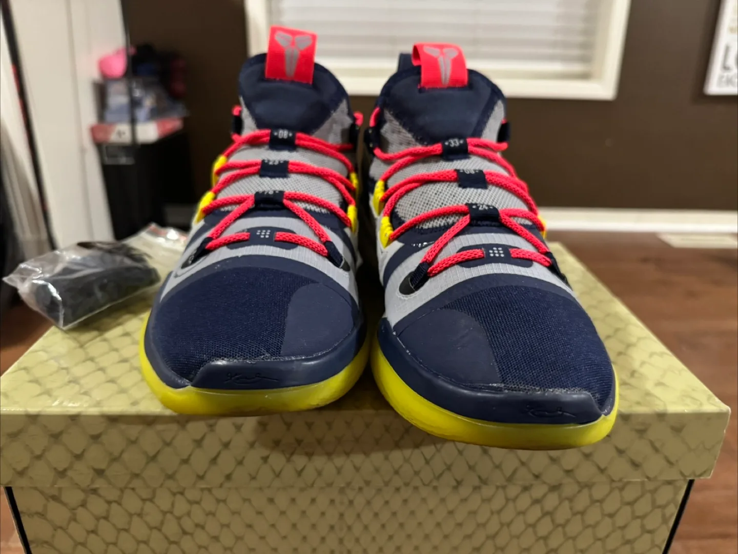 Nike Kobe 9 AD size 10.5 image indicator(4)