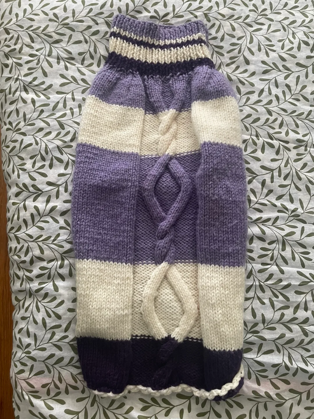 Hand-Knitted Dog Sweater #freecycle image indicator(2)