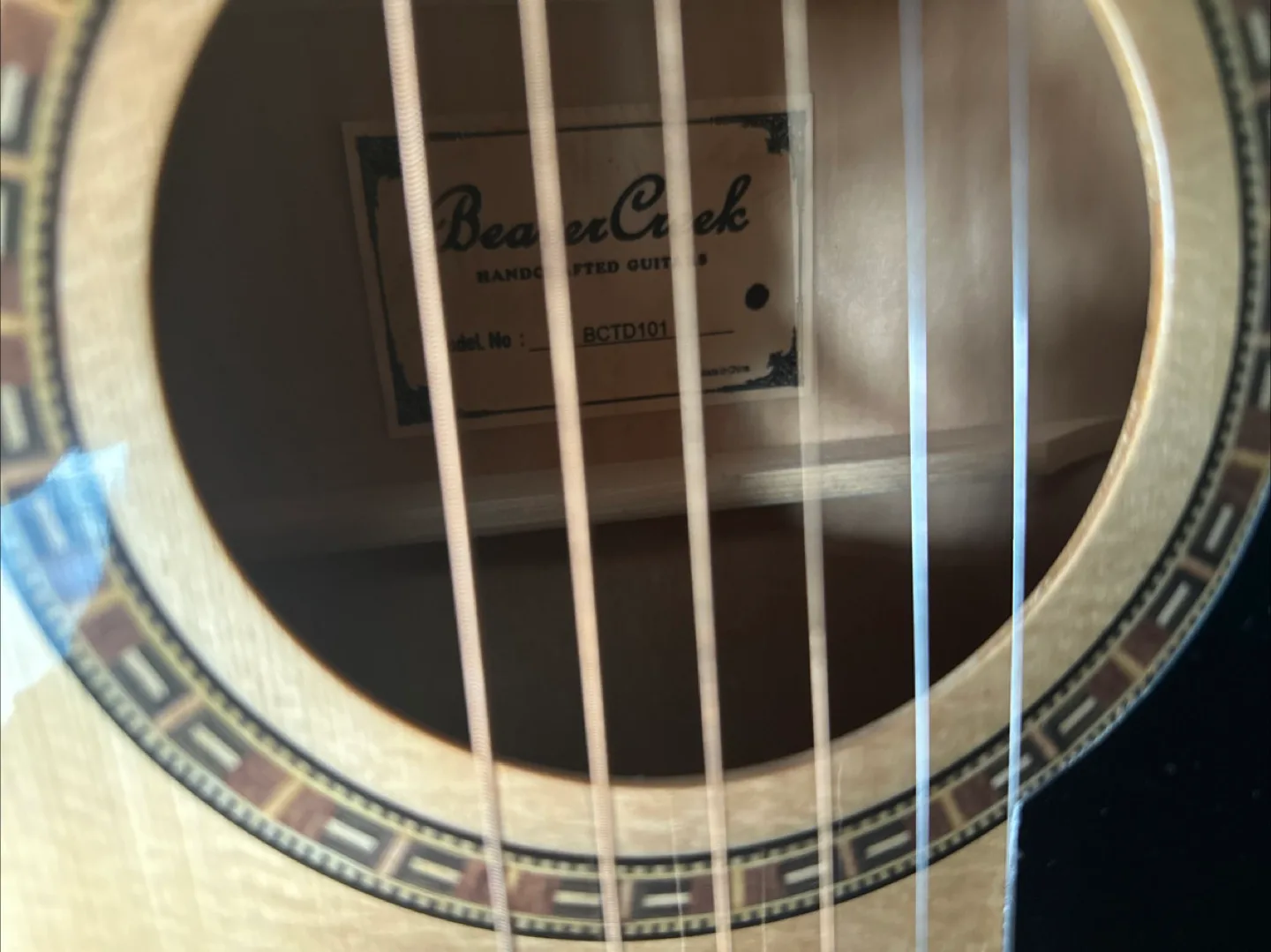 Beaver Creek BCTD101 Dreadnought Acoustic Guitar image indicator(4)