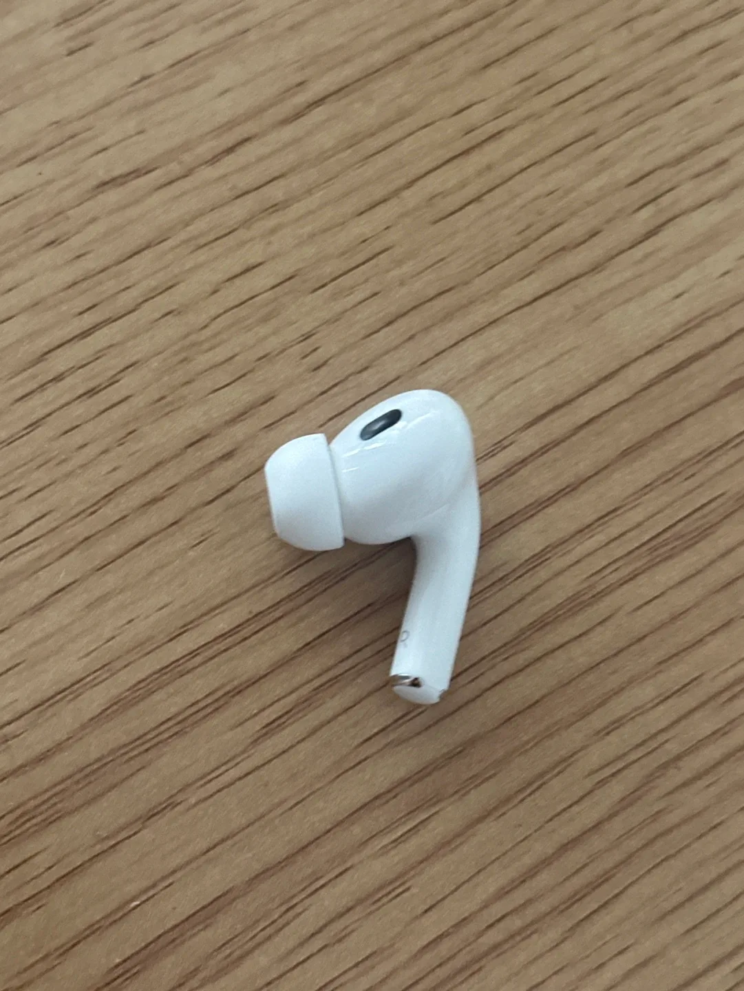 Replacement Right AirPod 2 Gen thumbnail