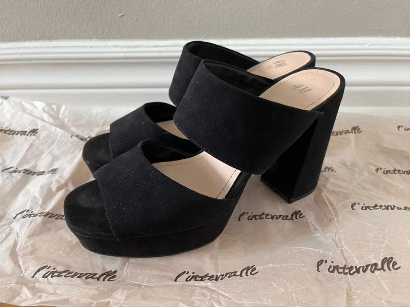 H&M Black Platform Heels image indicator(2)