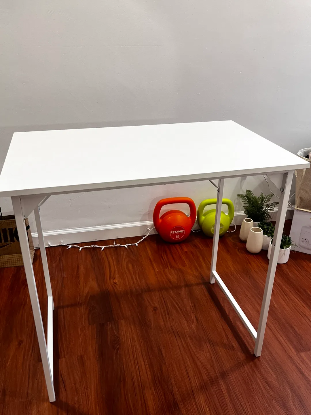 32’ Inch White Desk with Storage bag thumbnail