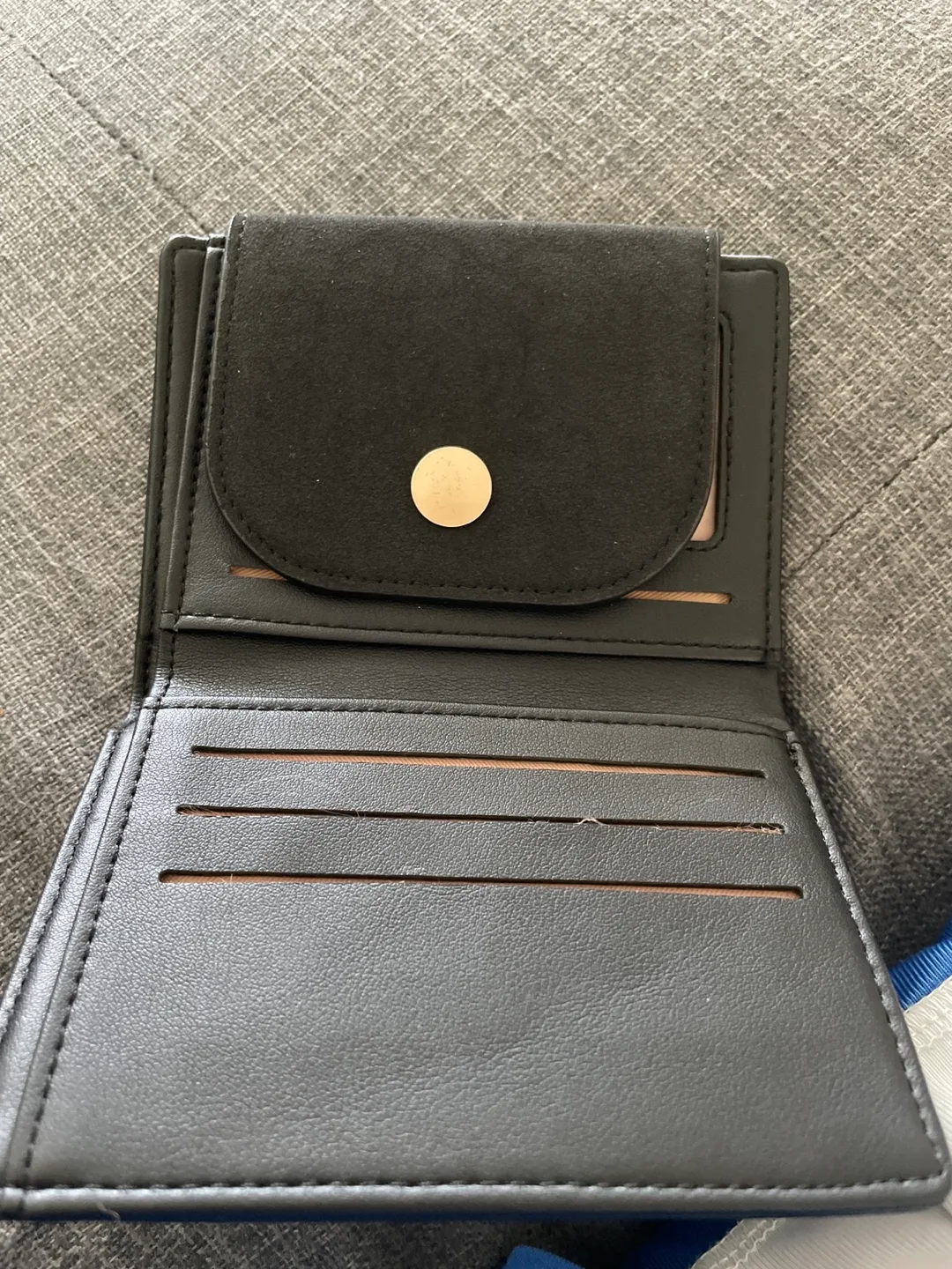 Black Roots Bi-Fold Wallet image indicator(2)