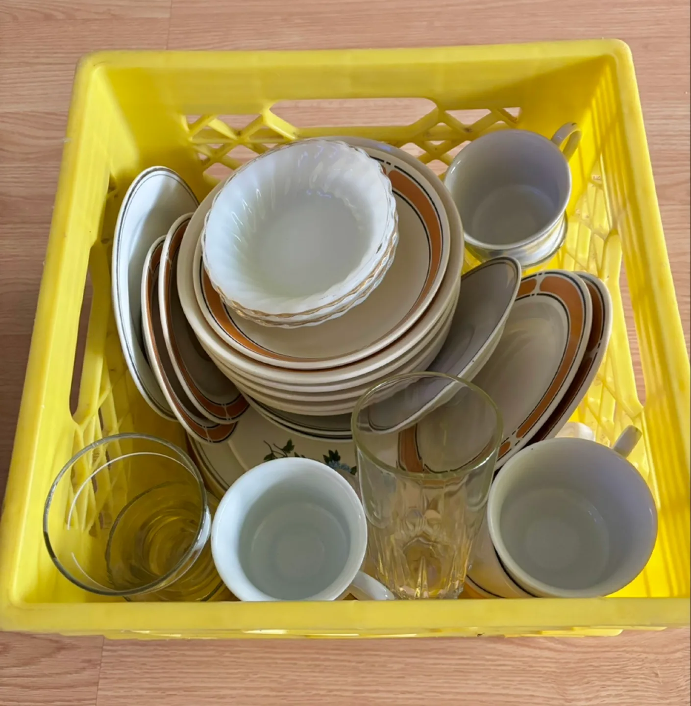 Plates, Bowls, Mugs and Glasses #freecycle image indicator(2)
