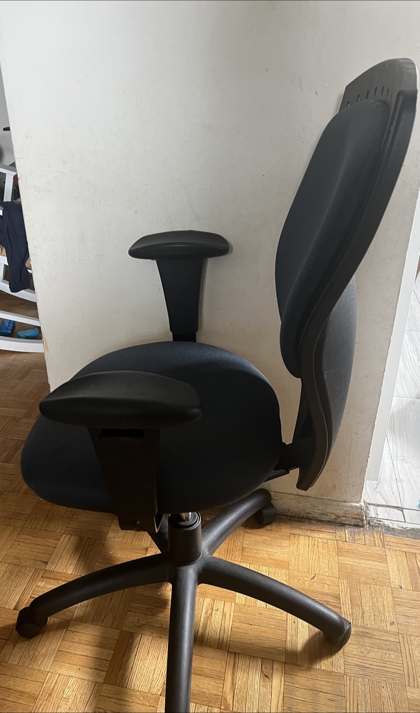 Black Office Chair - photo 2